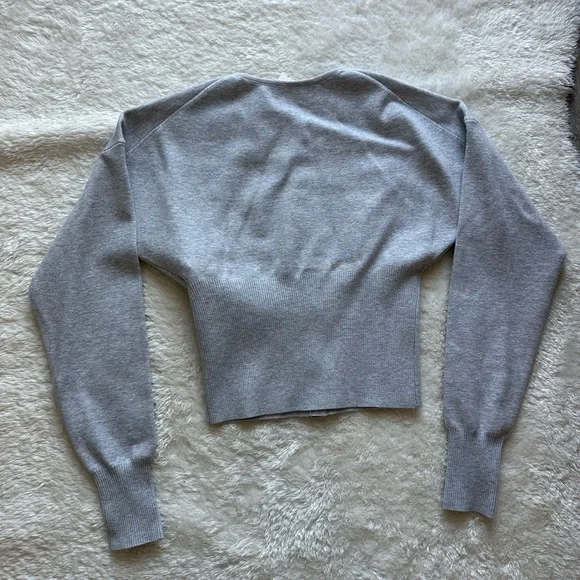 Aritzia Golightly Cardigan - Picture 5 of 5